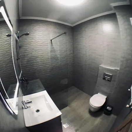 Moonlight Apartment Mamaia