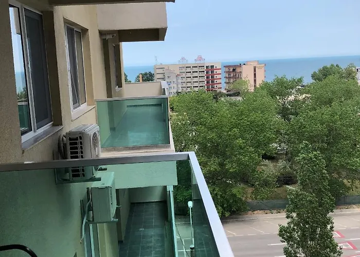 Moonlight Apartment *