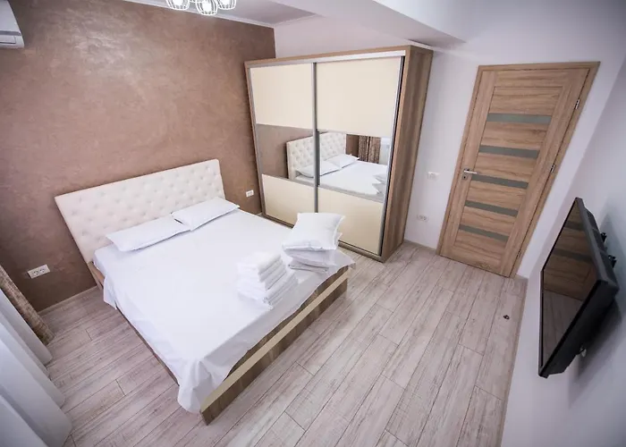 Moonlight Apartment Mamaia