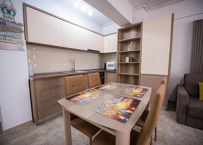 Moonlight Apartment Mamaia